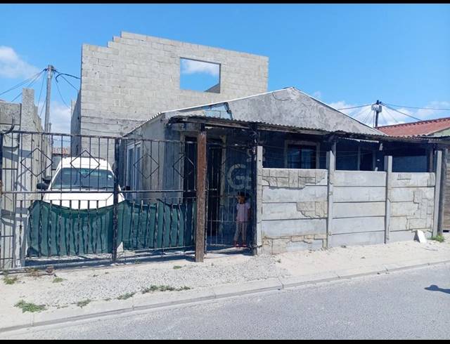 3 BEDROOM HOUSE FOR SALE IN LEIDEN